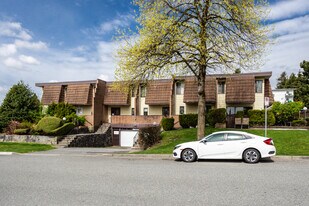 7421 13th Ave in Burnaby, BC - Building Photo