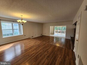 57 Goodwin Dr in North Brunswick, NJ - Building Photo - Building Photo