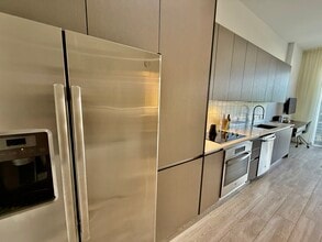 169 NW 26th St, Unit A2 in Miami, FL - Building Photo - Building Photo