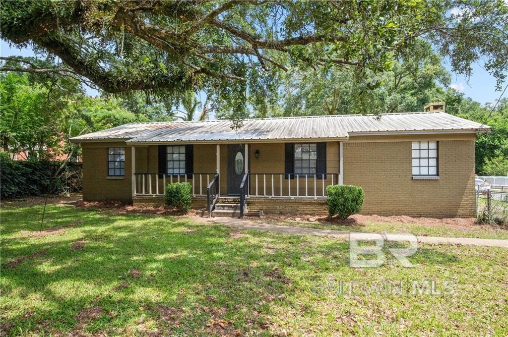 312 Norton Ave in Saraland, AL - Building Photo