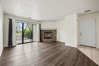 3600 S Pierce St in Lakewood, CO - Building Photo - Building Photo