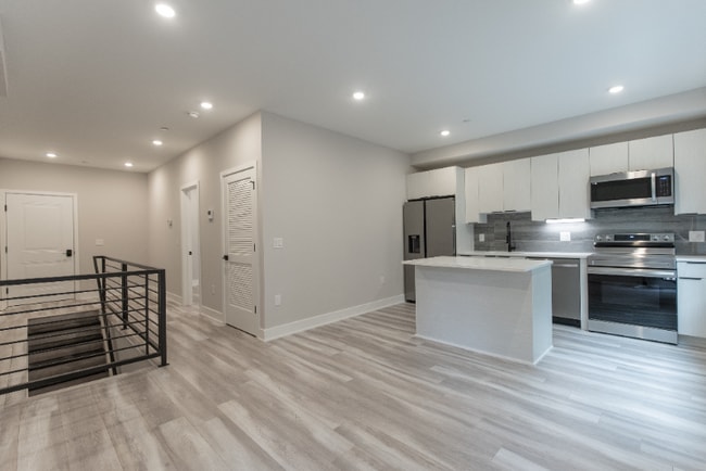 665 N 35th St in Philadelphia, PA - Building Photo - Building Photo