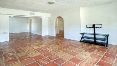 5319 Lake Blvd in Delray Beach, FL - Building Photo - Building Photo