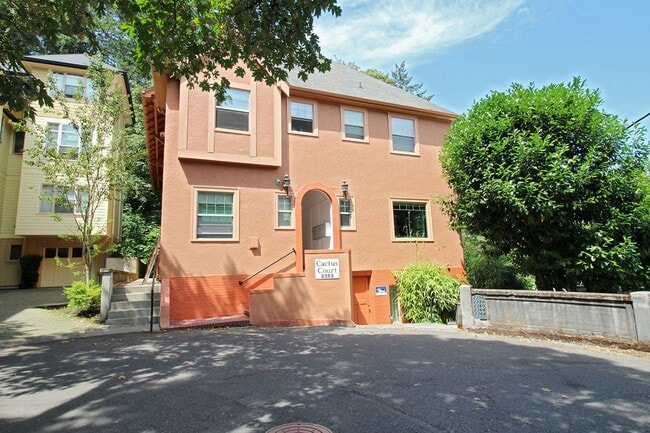 2354-2362 SW Cactus Dr