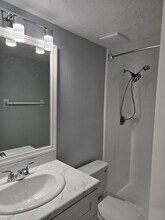 2200 Bahia Vista St, Unit B3 in Sarasota, FL - Building Photo - Building Photo