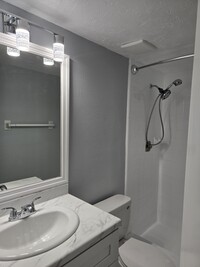 2200 Bahia Vista St, Unit B3 in Sarasota, FL - Foto de edificio - Building Photo