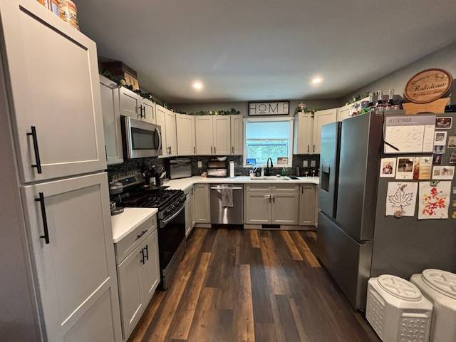 property at 122 Saratoga Ave