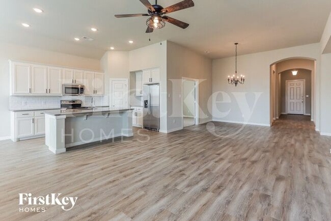 2107 Slow Stream Dr in Royse City, TX - Foto de edificio - Building Photo