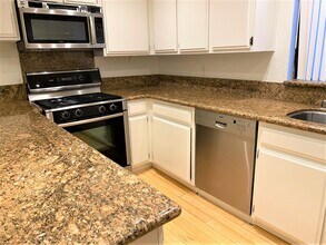 2333 241st St in Lomita, CA - Building Photo - Building Photo