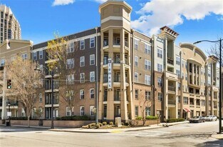 390 17th St in Atlanta, GA - Building Photo