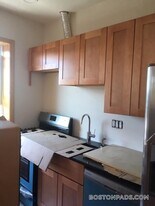 20 Winthrop St, Unit 2 in Boston, MA - Building Photo