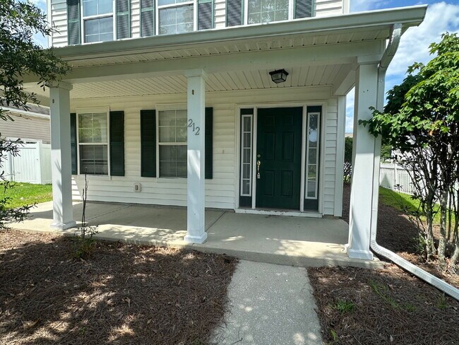 212 Student Union St in Bluffton, SC - Foto de edificio - Building Photo