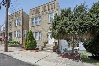 9021 Smith Ave in North Bergen, NJ - Building Photo - Building Photo