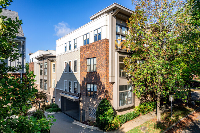 Cityview Lofts in Charlotte, NC - Building Photo - Primary Photo