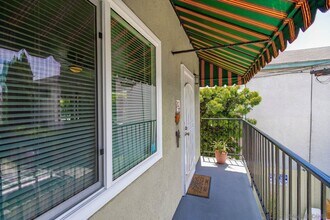 3616 E 10th St, Unit C in Long Beach, CA - Foto de edificio - Building Photo