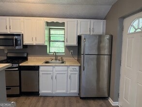 1066 Old Powder Springs Rd SW in Mableton, GA - Building Photo - Building Photo