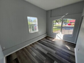 5740 9th St in Zephyrhills, FL - Building Photo - Building Photo