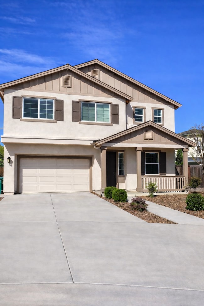 property at 121 Bentwater Loop