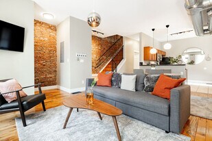 1304 Broadway in Cincinnati, OH - Building Photo