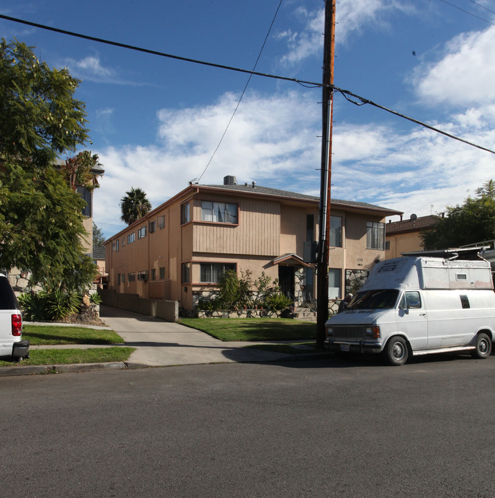 1808 N Alexandria Ave in Los Angeles, CA - Building Photo