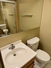 1616 Spring Valley Dr in Huntington, WV - Foto de edificio - Building Photo