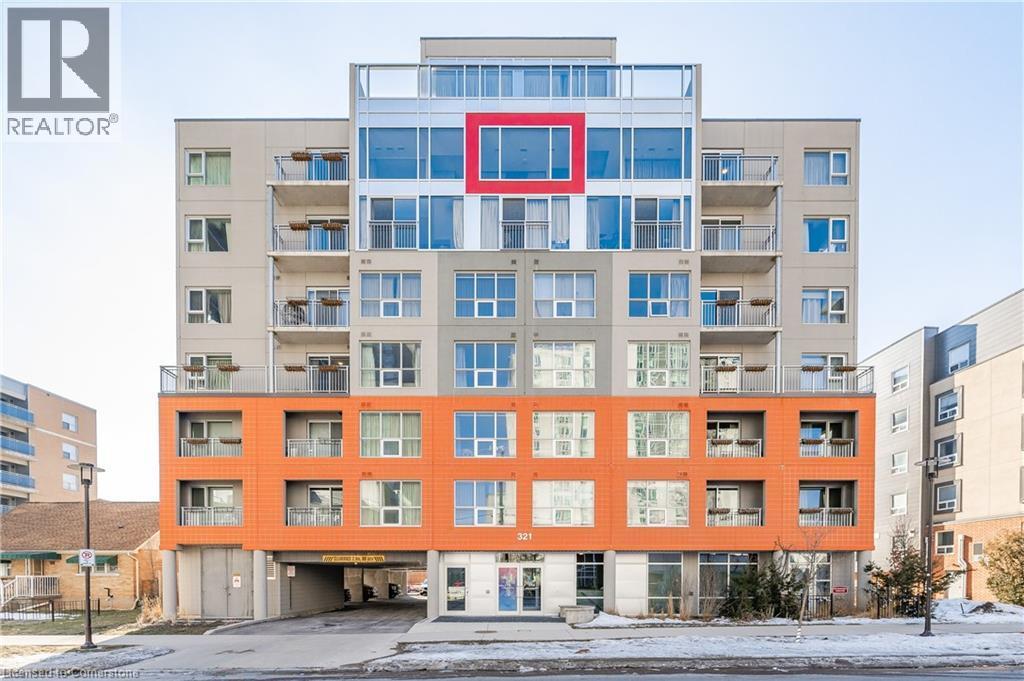 321 Spruce St in Waterloo, ON - Building Photo