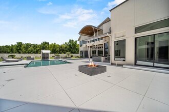 4043 Maranatha Dr in Sugar Land, TX - Building Photo - Building Photo