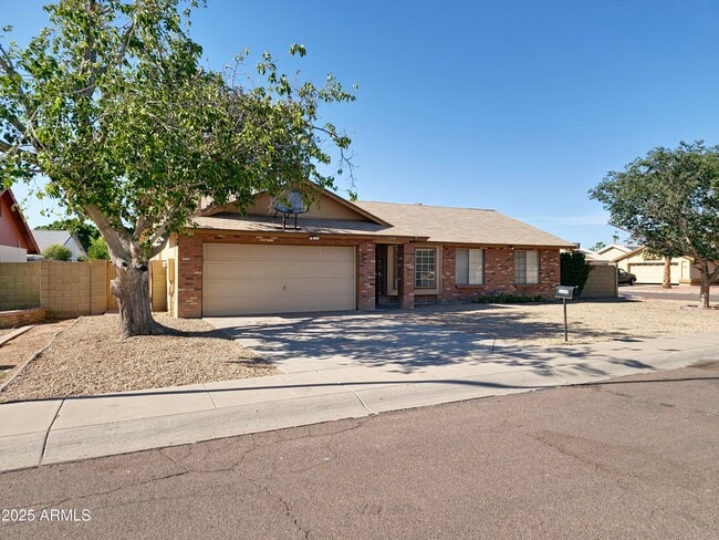 property at 8580 W St John Rd