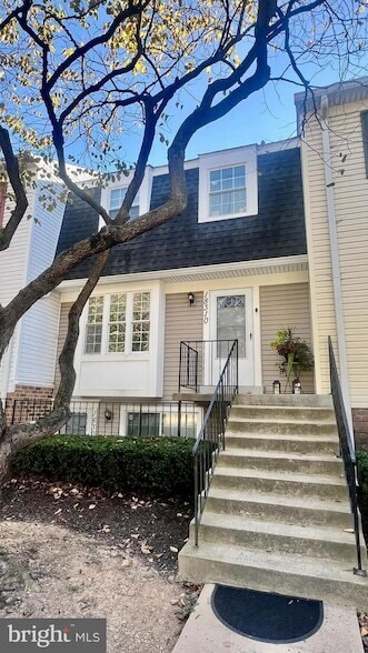18310 Timko Ln in Germantown, MD - Building Photo