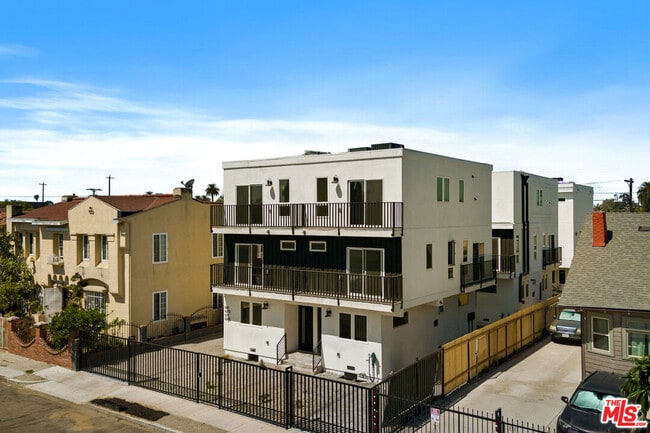 1619 2nd Ave in Los Angeles, CA - Building Photo - Building Photo