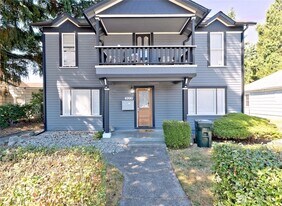 323 1st Ave S, Unit 03 in Kent, WA - Building Photo