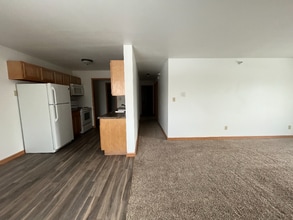 2627 S 17th St, Unit 301 in Grand Forks, ND - Foto de edificio - Building Photo