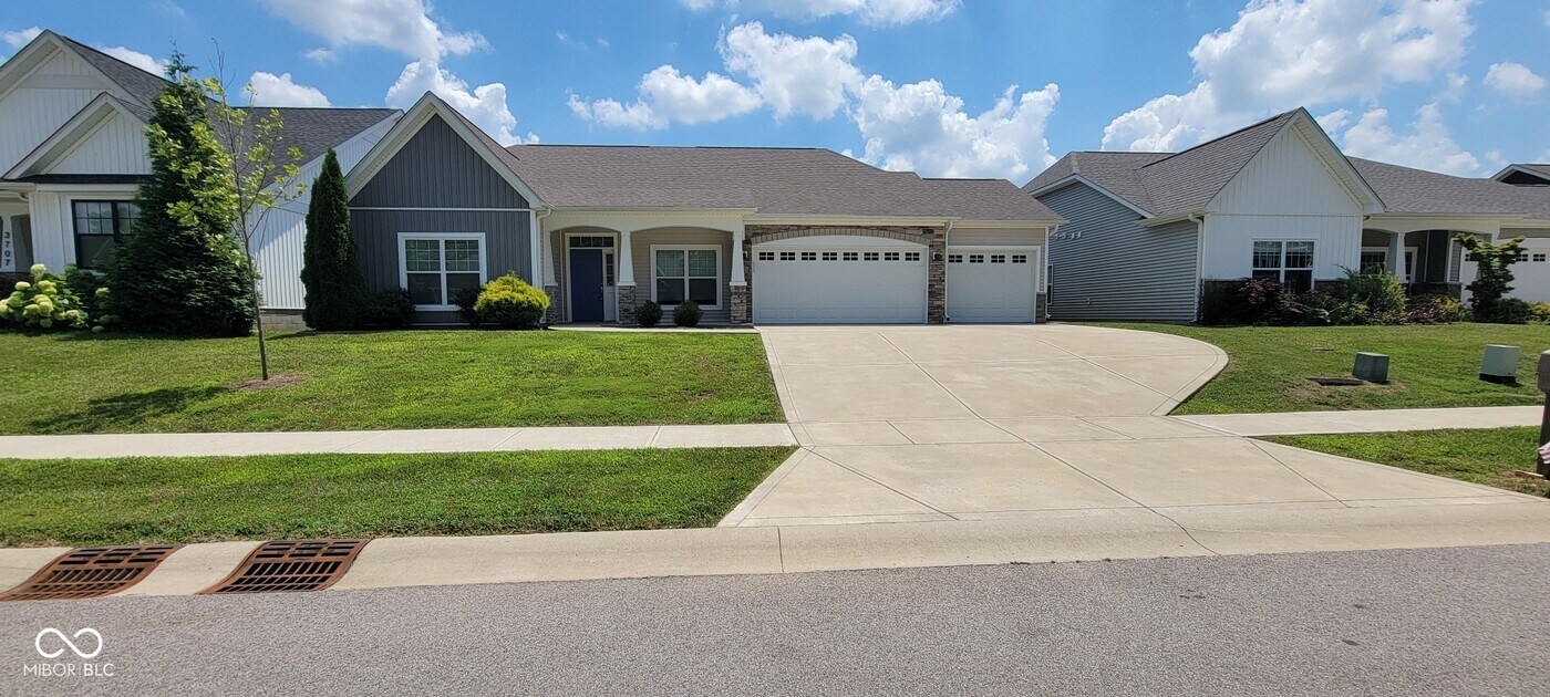 3715 W Denise Dr in Bloomington, IN - Building Photo