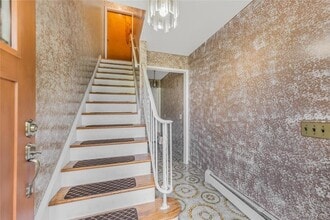 433 Palmer Rd, Unit Second Fl in Yonkers, NY - Building Photo - Building Photo