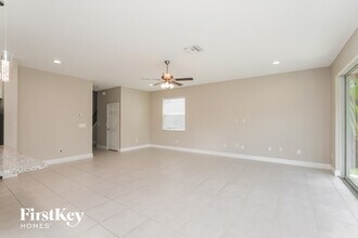 7512 Lantern Park Ave in Apollo Beach, FL - Building Photo - Building Photo