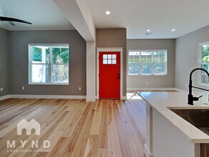 5204 Huisache St in Austin, TX - Building Photo - Building Photo