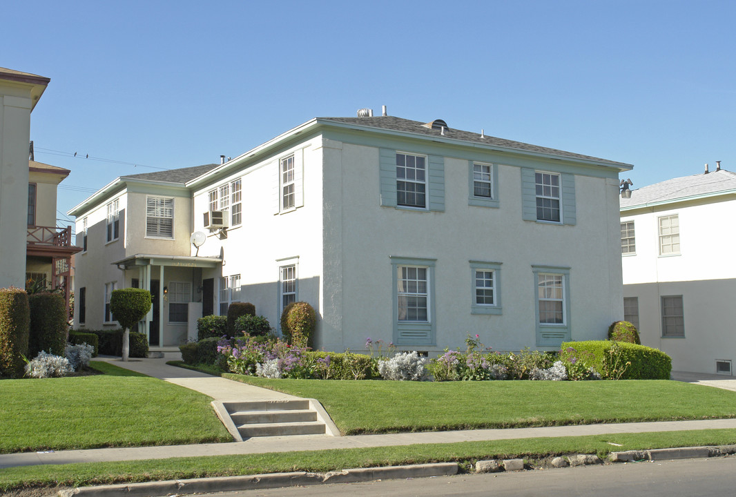 1623 S Bronson Ave in Los Angeles, CA - Building Photo