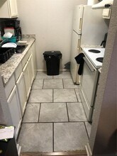 701 W Sycamore St, Unit 104 in Denton, TX - Building Photo - Building Photo