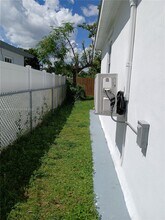 6505 Pines Pkwy in Hollywood, FL - Building Photo - Building Photo