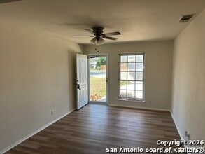 8816 Oakbrook St in San Antonio, TX - Building Photo - Building Photo