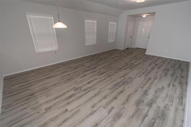 3229 Primrose Dr in Texas City, TX - Building Photo - Building Photo