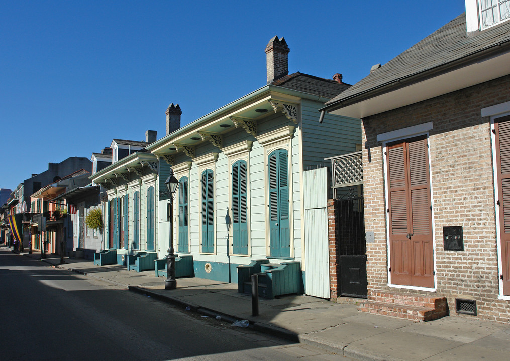 923 Bourbon St in New Orleans, LA - Foto de edificio