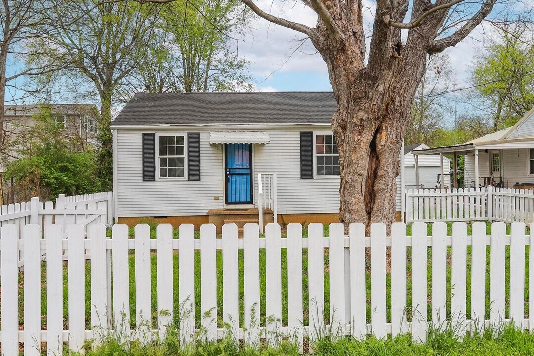 5506 Winn Ave in Nashville, TN - Building Photo