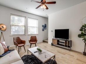 501 W 30th St in Austin, TX - Building Photo - Building Photo