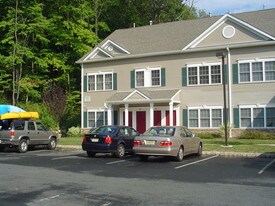 Jefferson Ridge Apartments in Lake Hopatcong, NJ - Building Photo