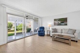 330 Tudor Dr in Cape Coral, FL - Building Photo - Building Photo