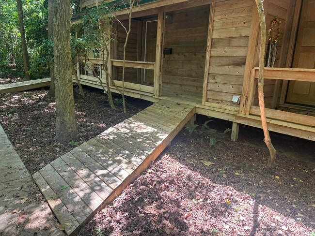 property at 307 Vantage Point Ln