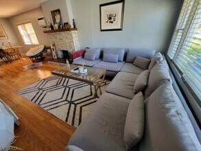 27 Barrington Ave in Clifton, NJ - Building Photo - Building Photo