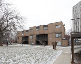 Evergreen Terrace Apartments in Chicago, IL - Building Photo - Building Photo