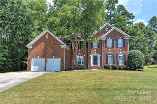 10496 Gunnison Ln in Charlotte, NC - Building Photo